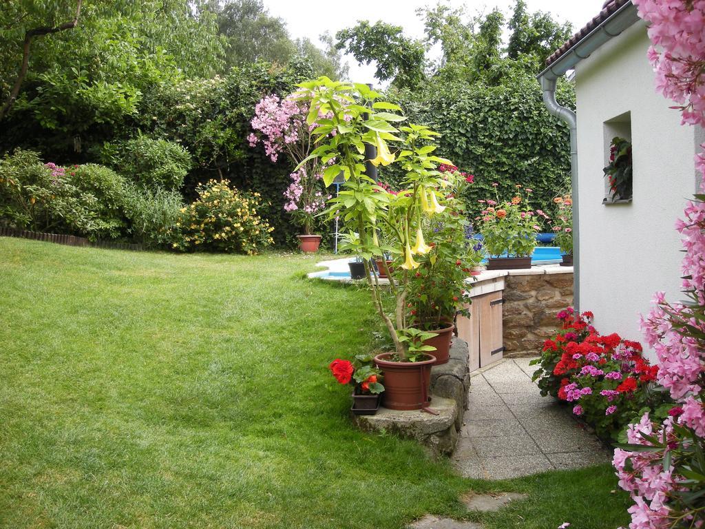 Penzion Nevcehle Urbanov Exteriör bild
